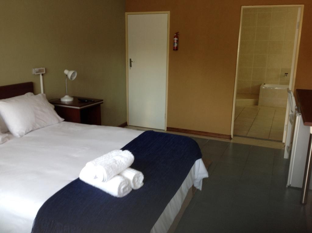 Amigos Bed & Breakfast - No Loadshedding Mbombela Ruang foto