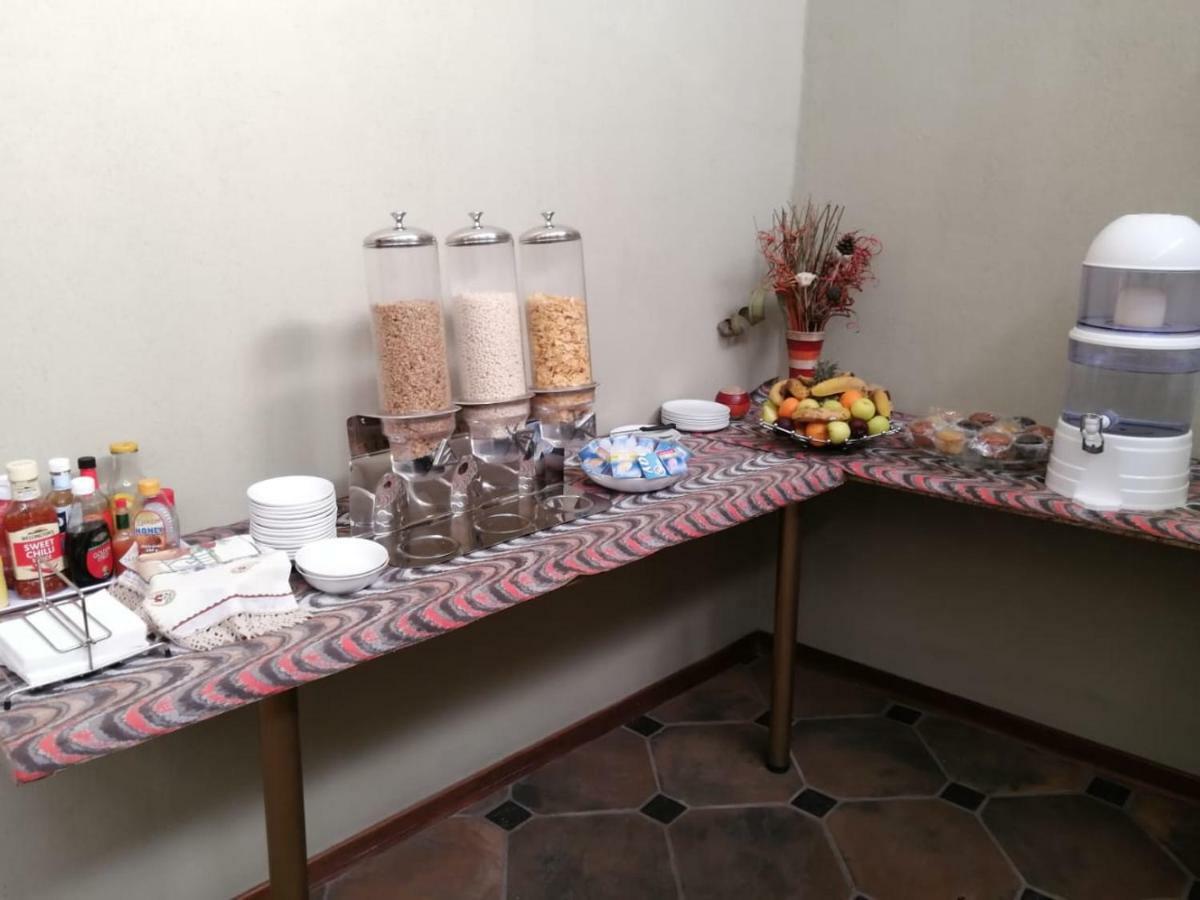 Amigos Bed & Breakfast - No Loadshedding Mbombela Bagian luar foto