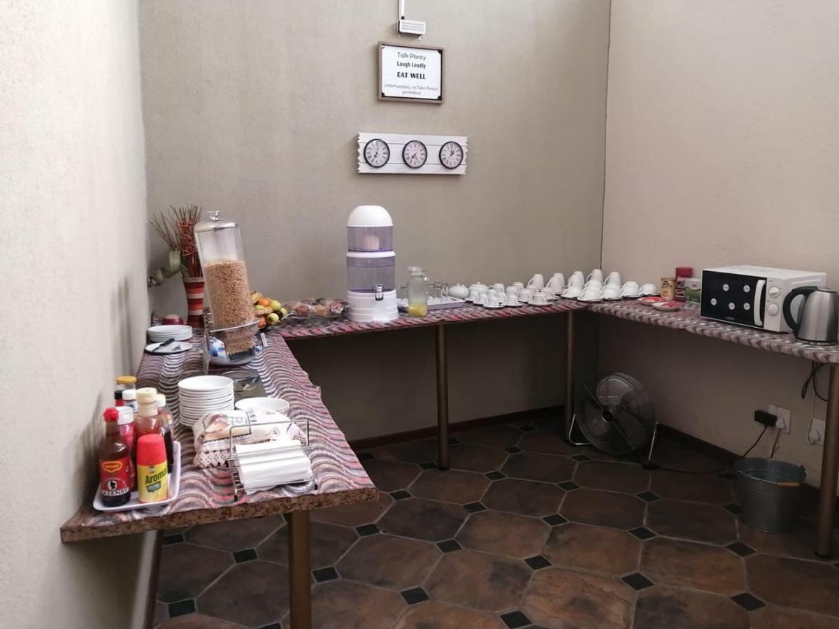 Amigos Bed & Breakfast - No Loadshedding Mbombela Bagian luar foto