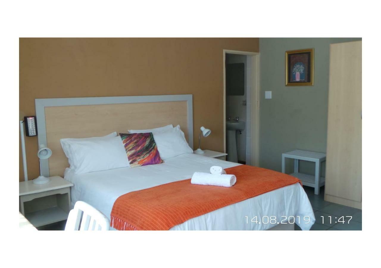 Amigos Bed & Breakfast - No Loadshedding Mbombela Bagian luar foto